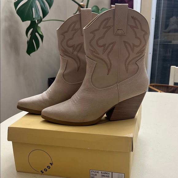 Soda Shoes - Soda Beige Western Ankle Boots with Stacked Heel
